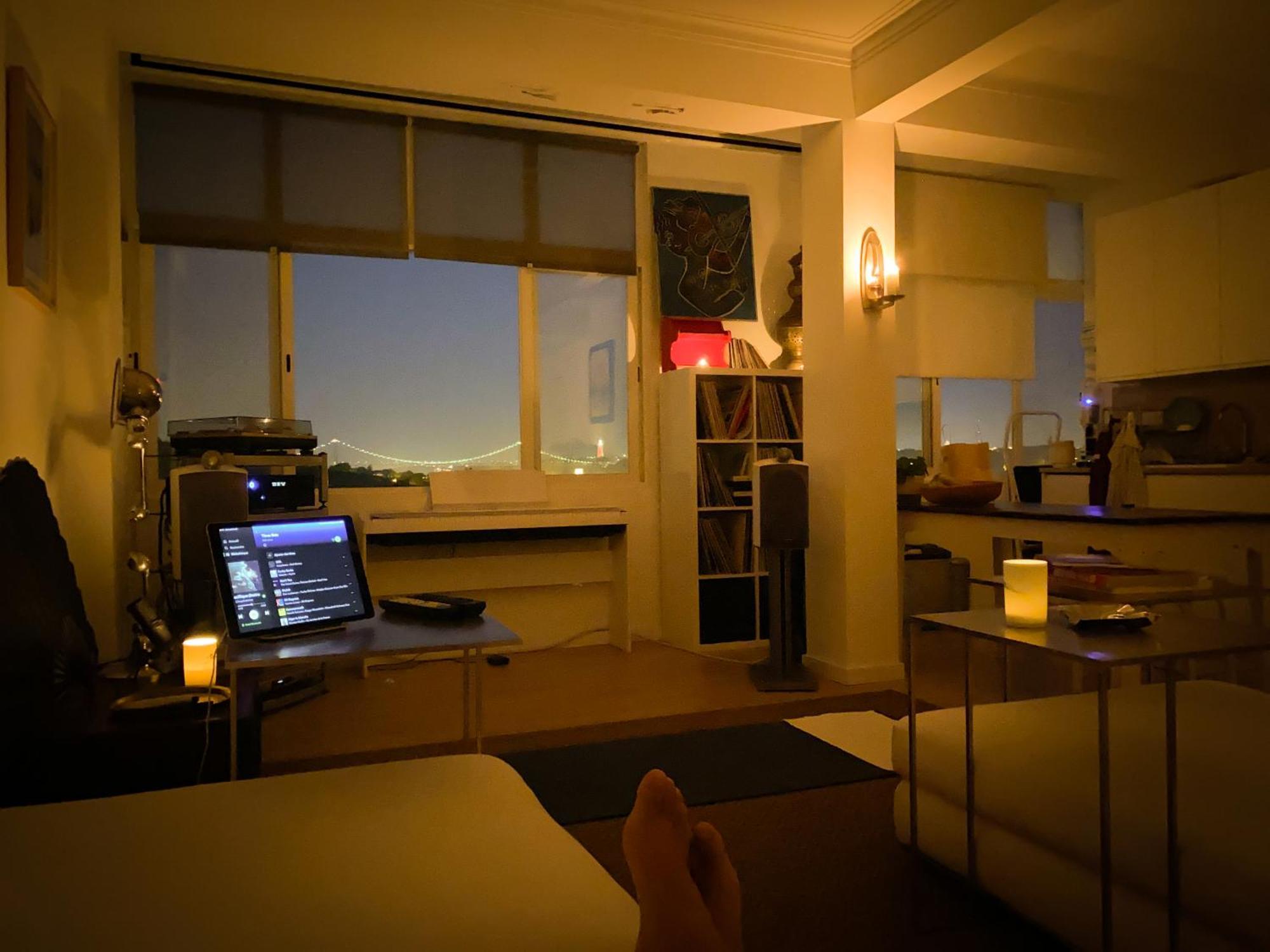 Ideally Located With Perfect Views 알제스 외부 사진