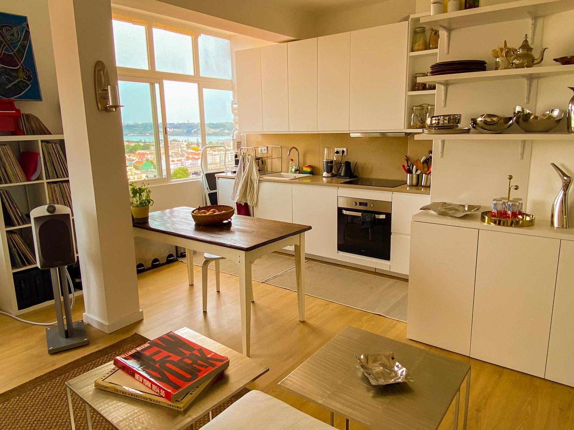 Ideally Located With Perfect Views 알제스 외부 사진