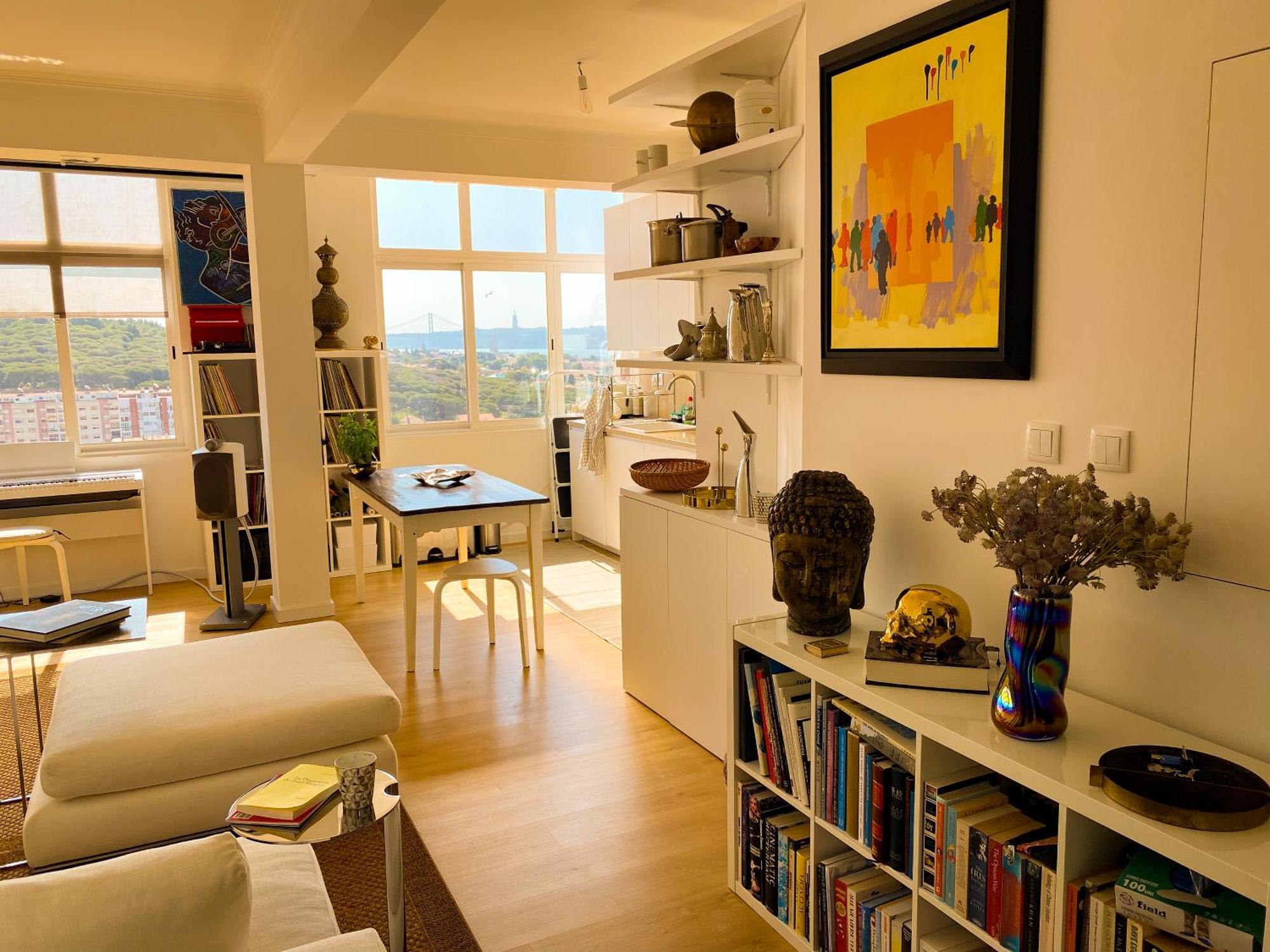 Ideally Located With Perfect Views 알제스 외부 사진