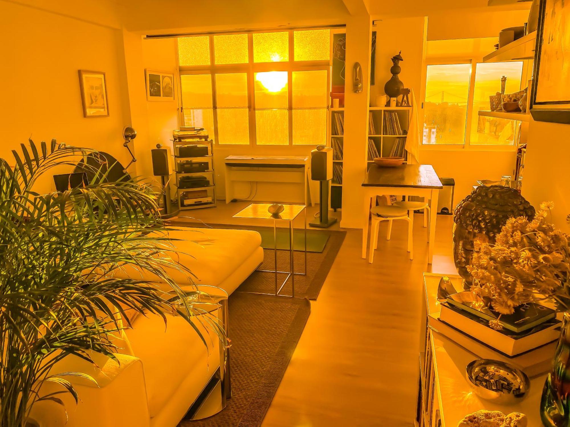 Ideally Located With Perfect Views 알제스 외부 사진