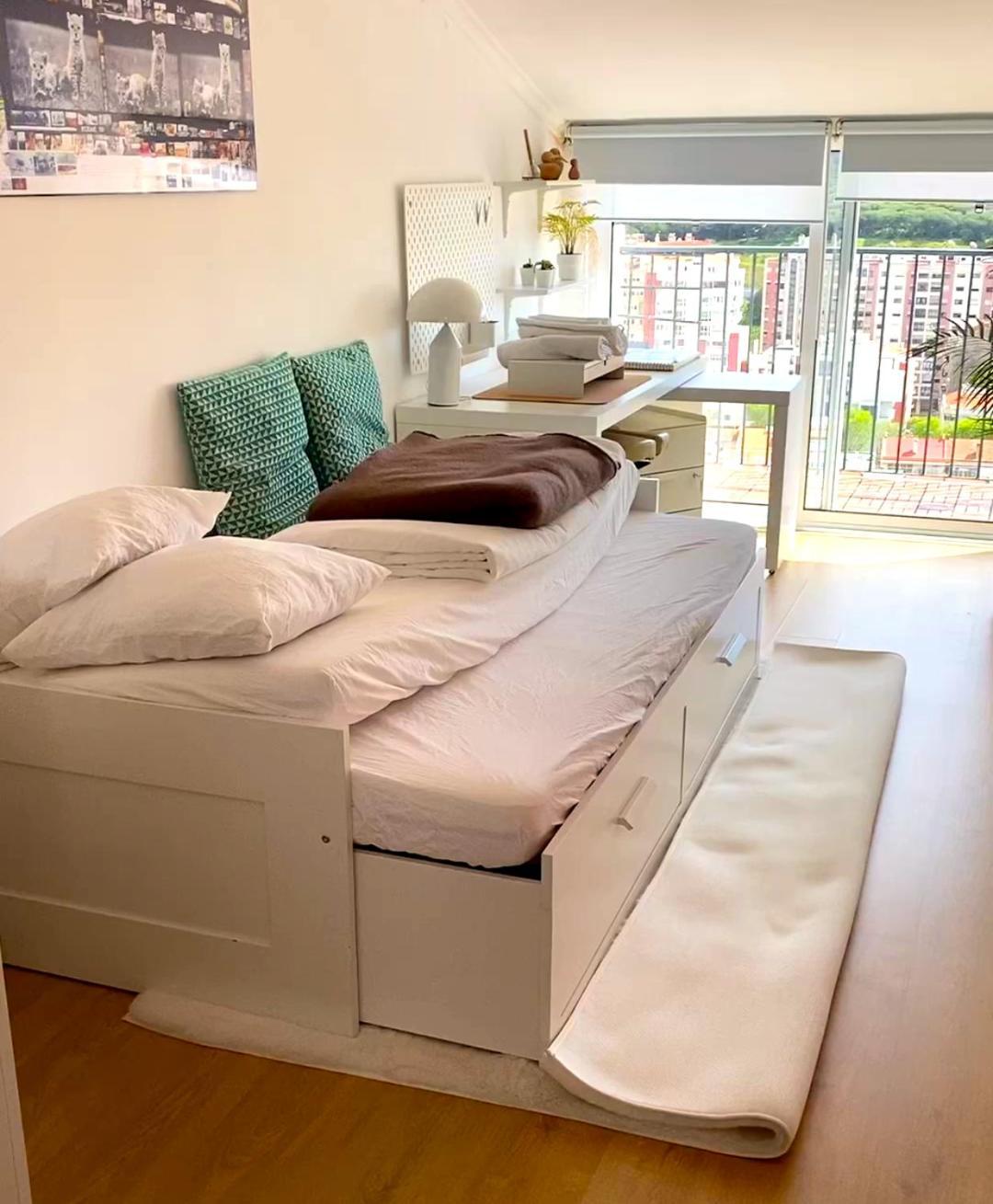 Ideally Located With Perfect Views 알제스 외부 사진