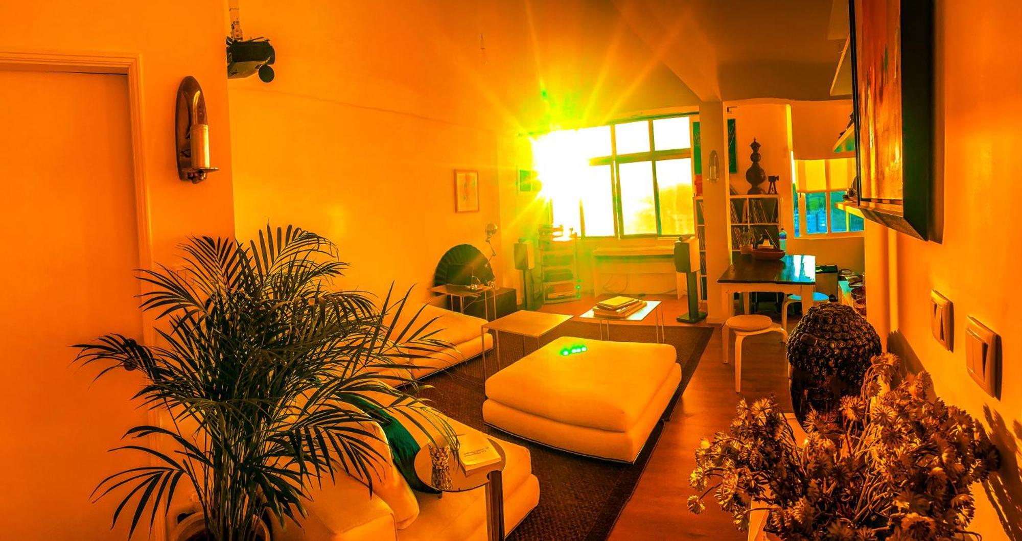Ideally Located With Perfect Views 알제스 외부 사진